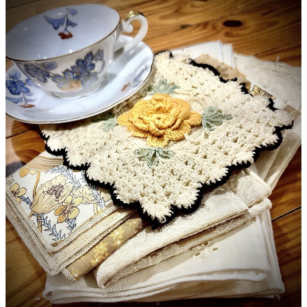 Vintage Cloth Napkins Lot with Crochet Trivet Cottagecore Farmhouse Linens Set